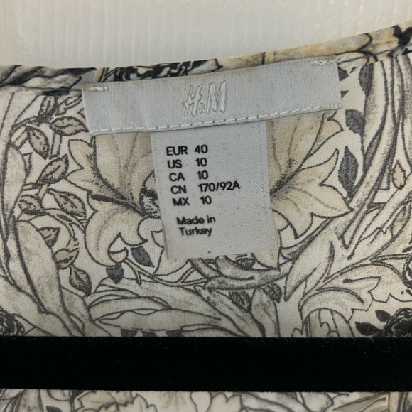 H&M Floral Patterned Wrap Drapey Tank - Picture 2 of 4